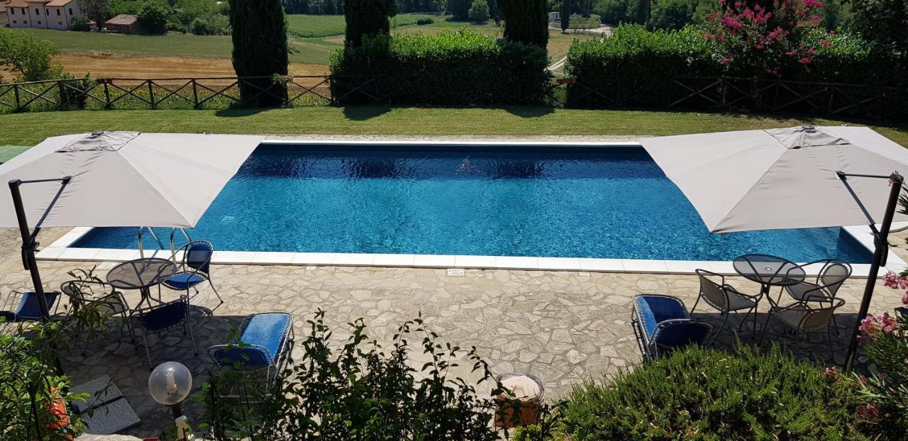 Case In Campagna Con Piscina A Todi Zewnętrze zdjęcie